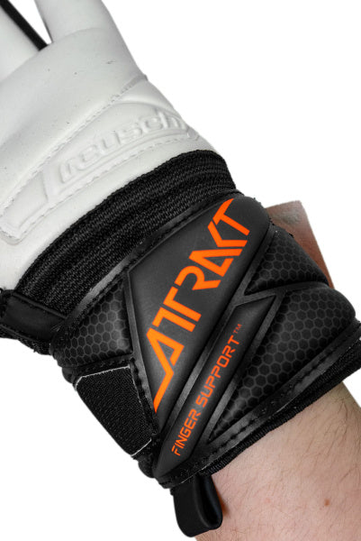 REUSCH Attrakt Advance Finger Support