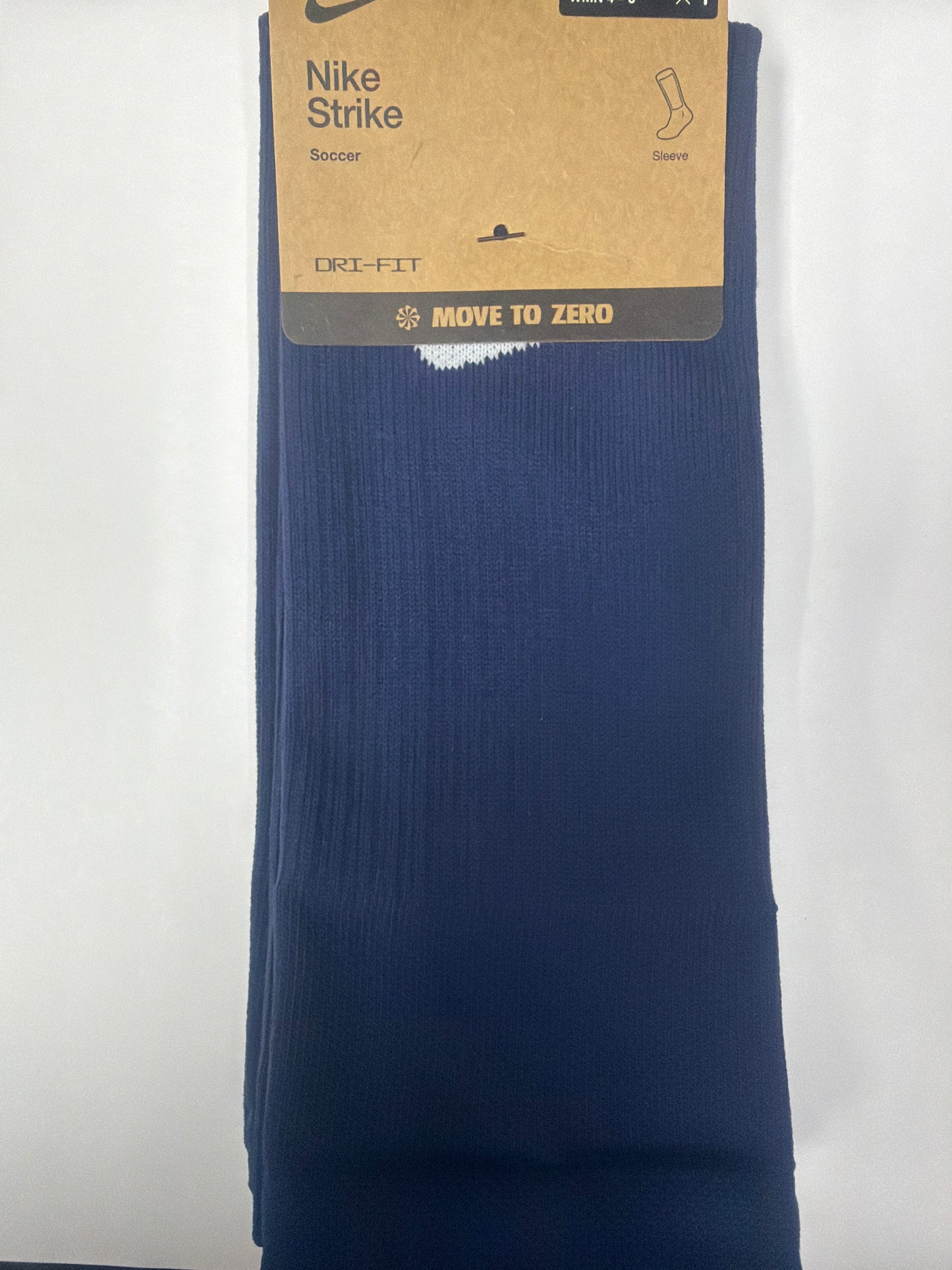 Nike STRIKE Cut